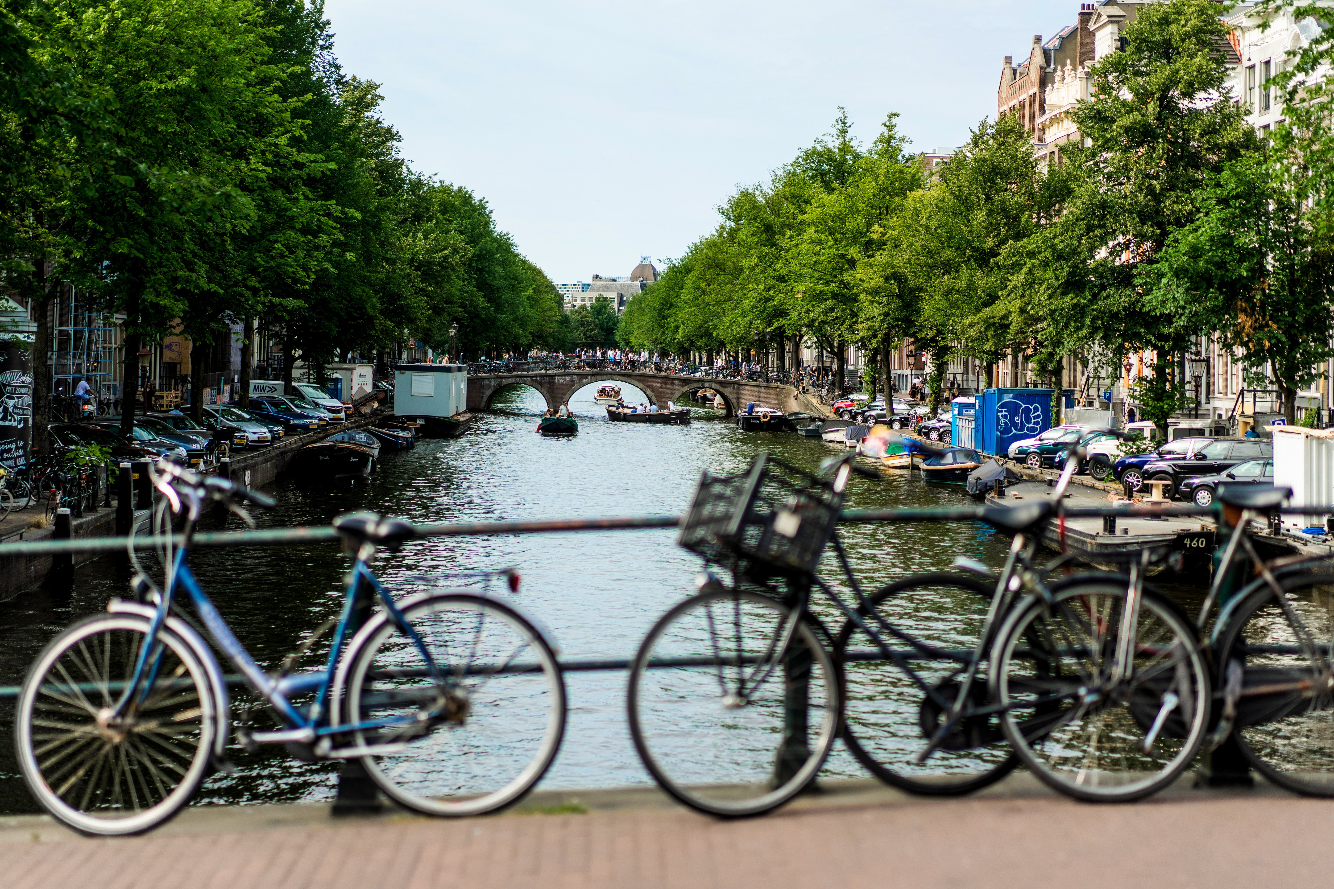 bicycles-street-amsterdam-commute